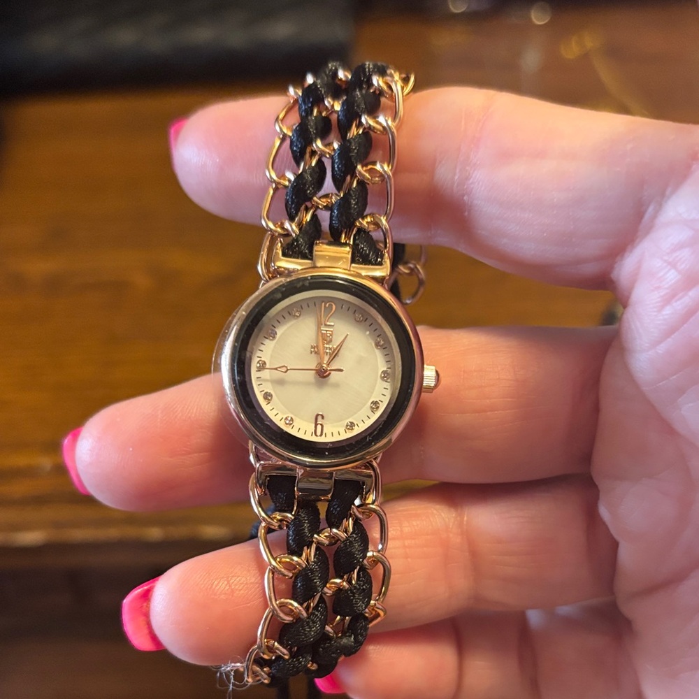 Watch - image 1